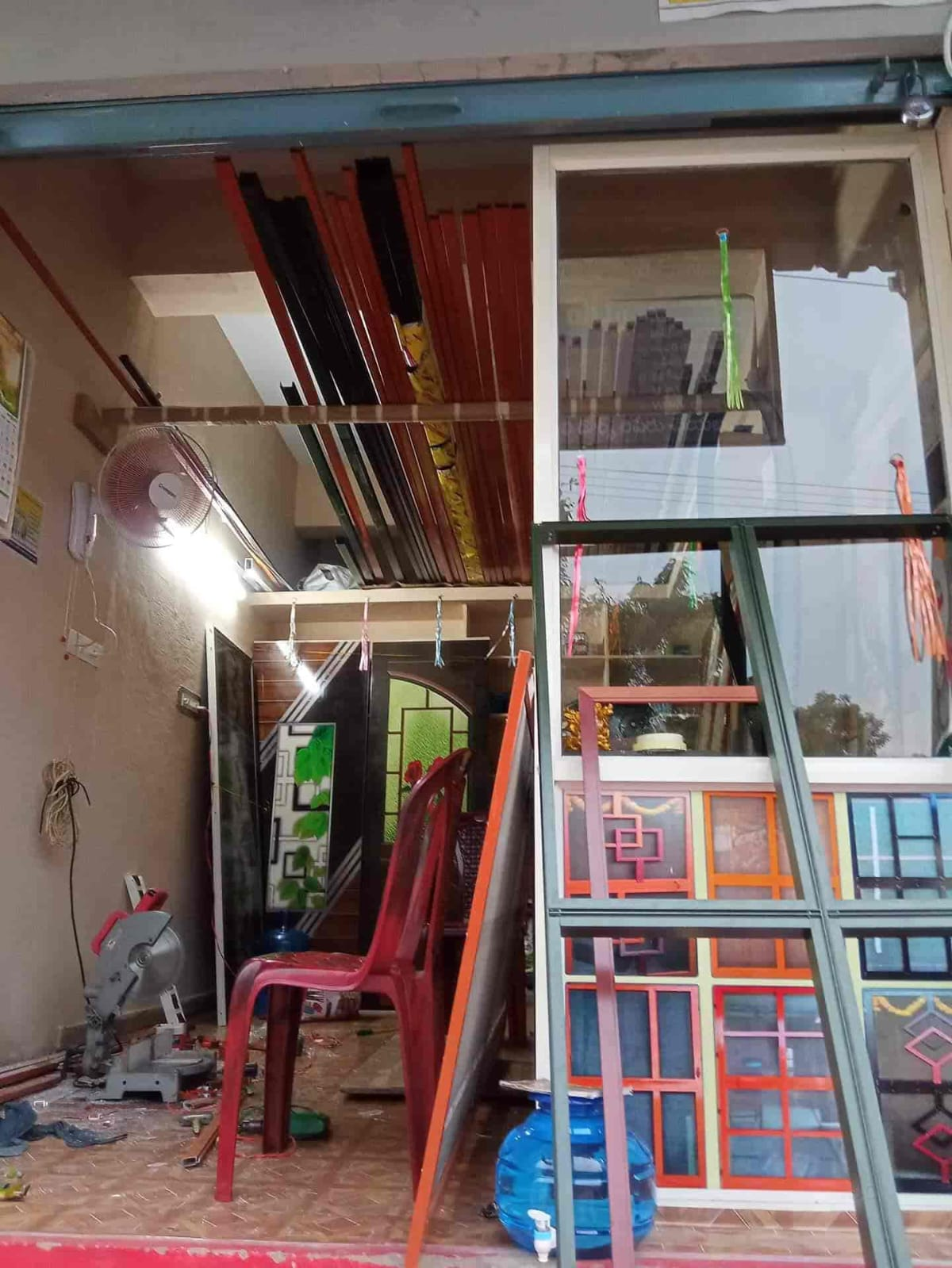 Mosquito screen door fabrication workshop